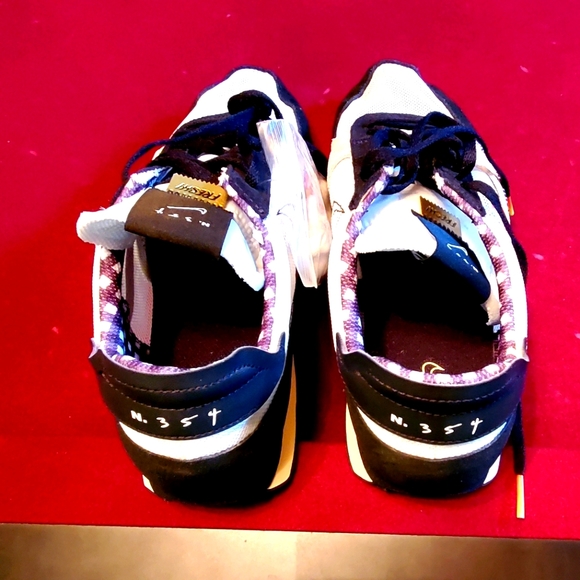 Mens Nike size 9.5 - Picture 4 of 5